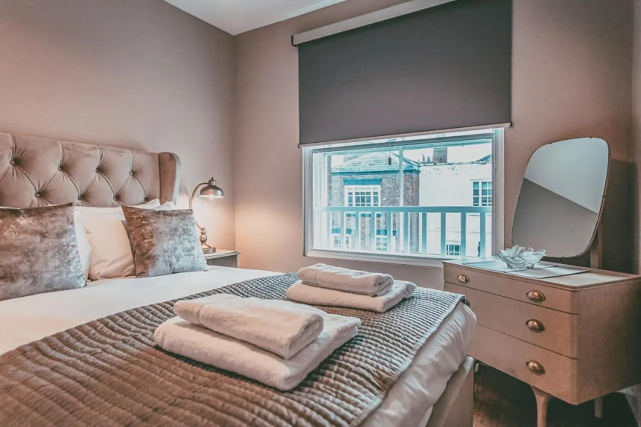 63 Chester Rows Penthouse Large City Centre Apartment A By Rework Accommodation