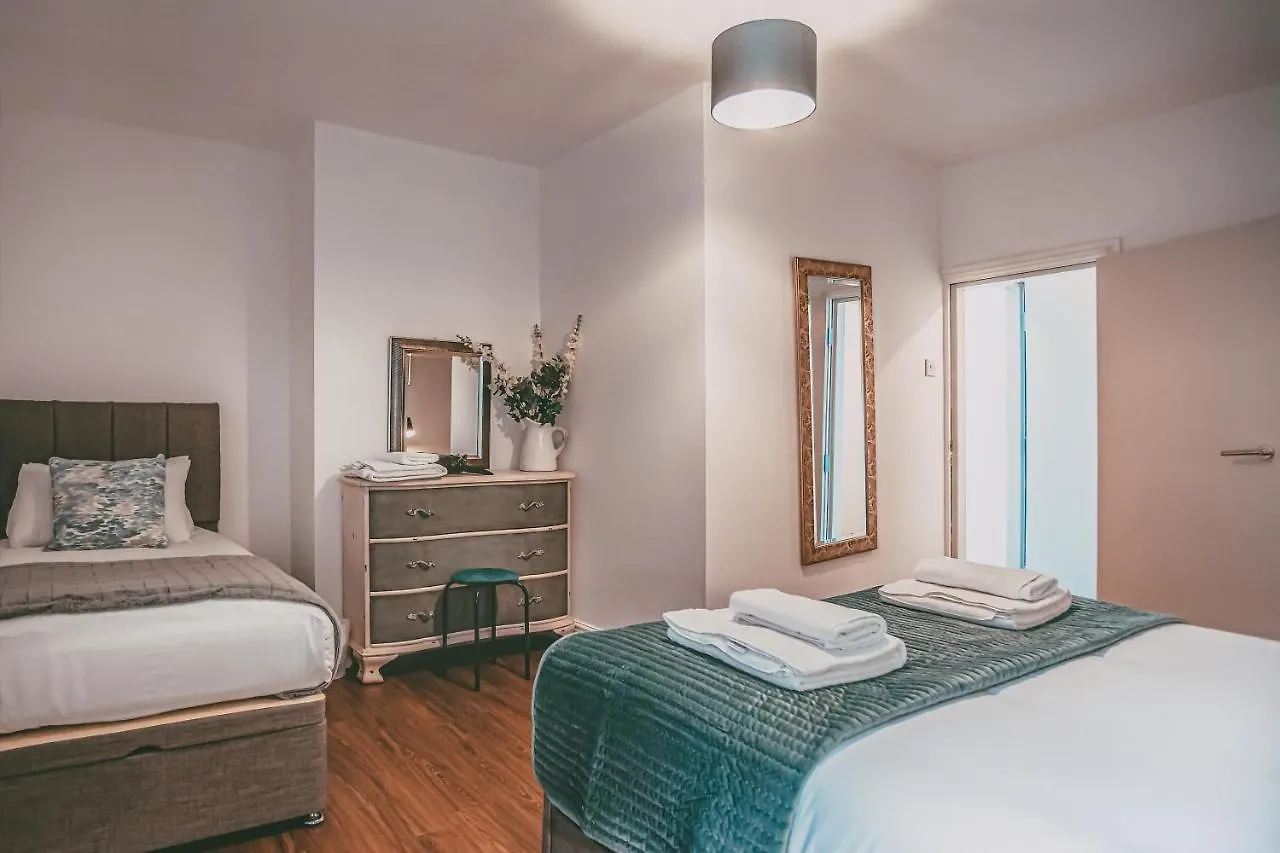63 Chester Rows Penthouse Large City Centre Apartment A By Rework Accommodation